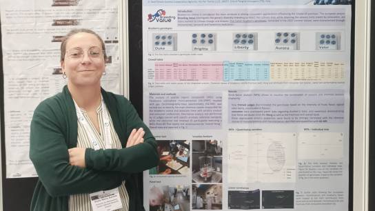 Guilia Maria Daniele (CNR-IBE) presenting a poster at the EUROSENSE Conference